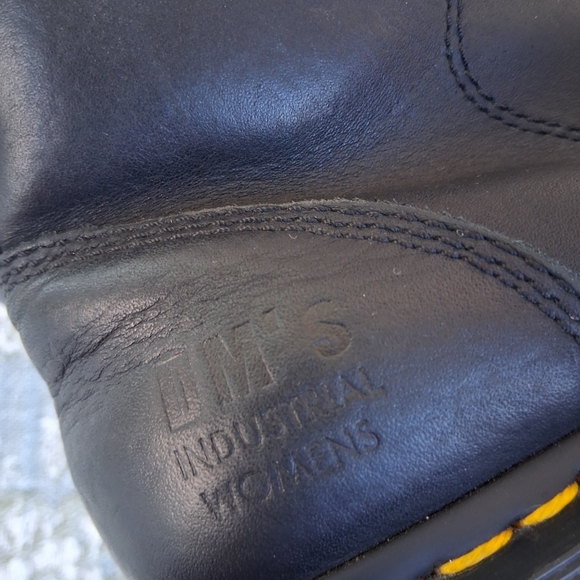 🌻 Dr. Martens Zone Street Steel Toe Work Boots – Women’s 6 | Slip Resistant - Picture 9 of 16